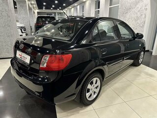 2010 Kia Rio II Рестайлинг, чёрный, 765000 рублей, вид 5