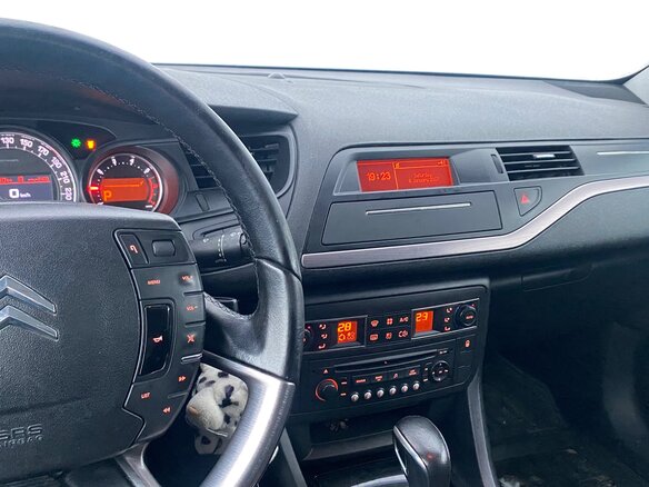 2011 Citroen C5 II, белый, 1200000 рублей - вид 3