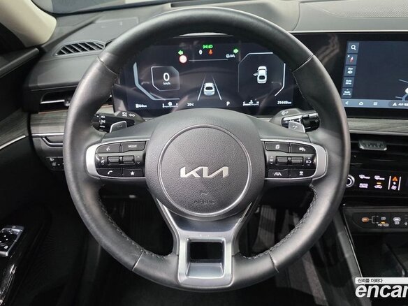 2025 Kia K5 LPi III Рестайлинг, чёрный, 3470000 рублей - вид 7
