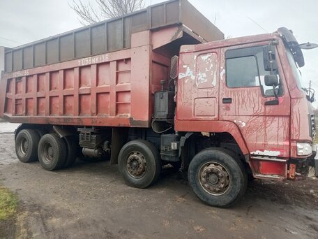 2007 Sinotruk Howo A5, красный, 1250000 рублей, вид 5