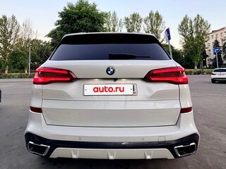 2019 BMW X5 40i IV (G05/G18), белый, 7070000 рублей, вид 3