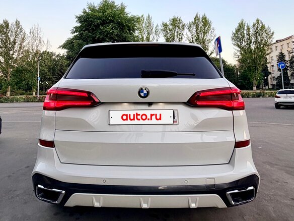 2019 BMW X5 40i IV (G05/G18), белый, 6999000 рублей - вид 3