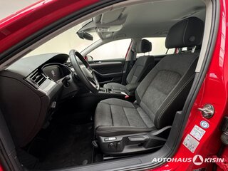 2023 Volkswagen Passat B8 Рестайлинг, красный, 2756000 рублей, вид 4