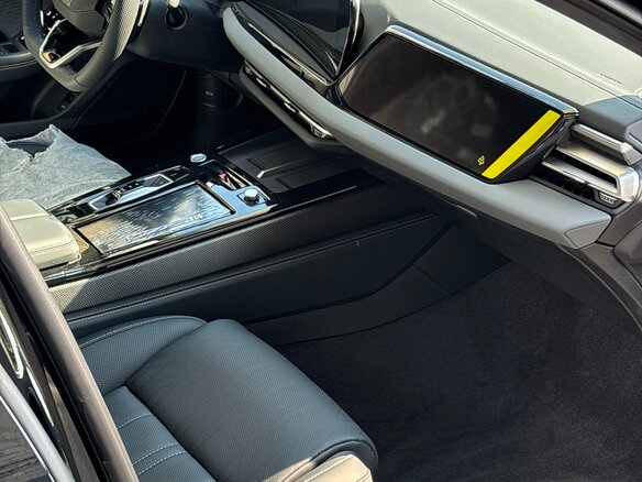 2026 Audi A6 L VI (C9), чёрный - вид 17