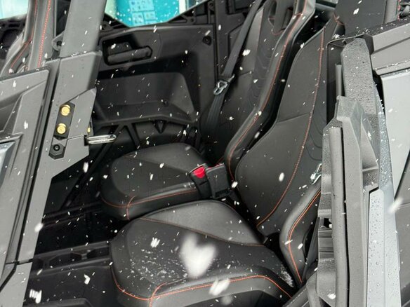 2025 BRP Can-Am Commander Max XT, красный - вид 23