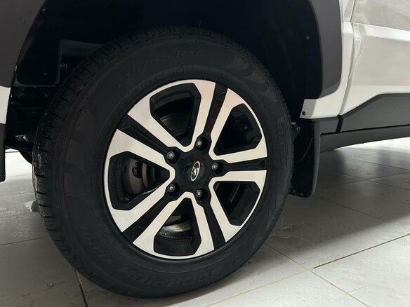 2026 Lada (ВАЗ) Niva Travel I Рестайлинг, белый, 1717000 рублей - вид 7