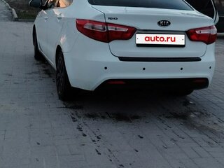 2012 Kia Rio 5-speed III, белый, 770000 рублей, вид 3
