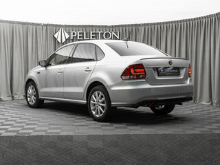 2018 Volkswagen Polo V Рестайлинг, серебристый, 1470000 рублей, вид 4