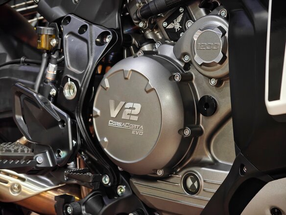 2026 Moto Morini X-CAPE 650, красный, 1499900 рублей - вид 5