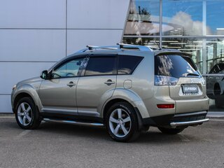 2007 Mitsubishi Outlander II, бежевый, 910000 рублей, вид 2