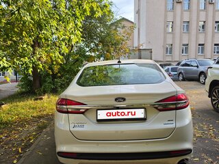 2018 Ford Fusion (North America) II Рестайлинг, белый, 1400000 рублей, вид 4