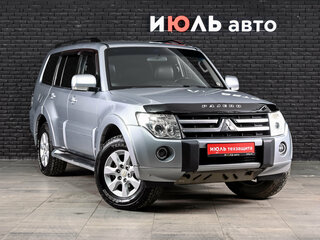 2011 Mitsubishi Pajero IV, серебристый, 1480000 рублей, вид 3