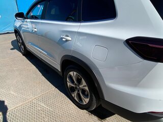 2023 Chery Tiggo 8 Pro Plug-in Hybrid, белый, 3100000 рублей, вид 3