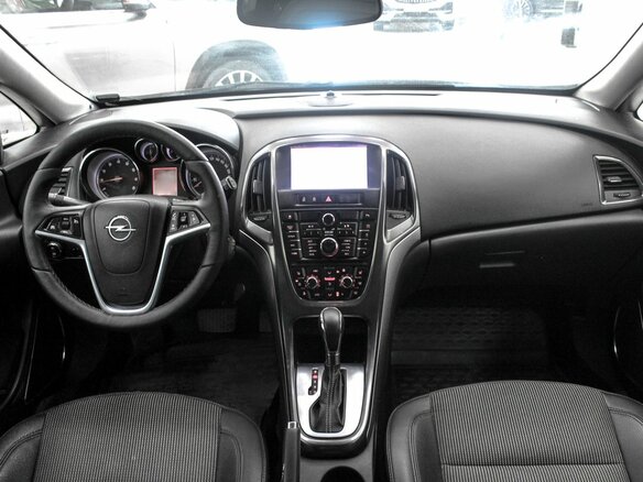 2012 Opel Astra J, красный - вид 6