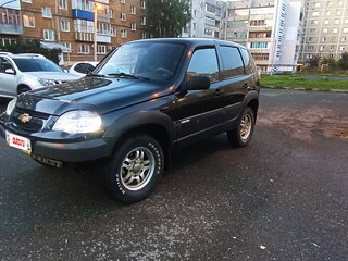 2011 Chevrolet Niva I Рестайлинг, чёрный, 425000 рублей, вид 2