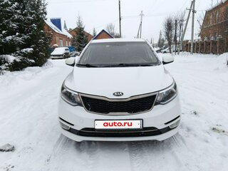 2015 Kia Rio III Рестайлинг, белый, 850000 рублей, вид 2