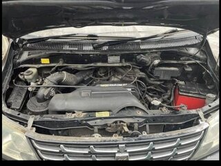 2002 Toyota Grand HiAce I, чёрный, 590000 рублей, вид 4