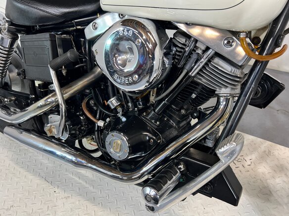 1980 Harley-Davidson Dyna Wide Glide, белый, 1500000 рублей - вид 18
