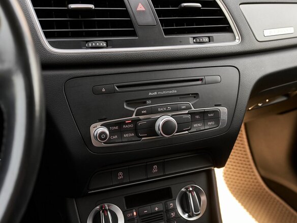 2014 Audi Q3 I (8U), красный - вид 9