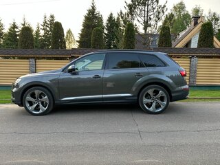 2021 Audi Q7 55 TFSI e II (4M) Рестайлинг, серый, 5800000 рублей, вид 4