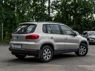2013 Volkswagen Tiguan I Рестайлинг, серебристый, 1300000 рублей, вид 2