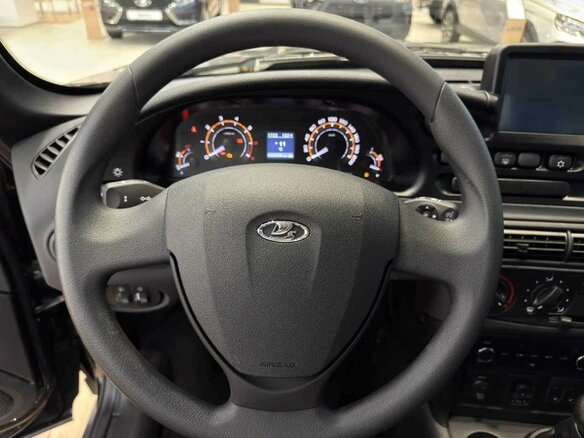 2026 Lada (ВАЗ) Niva Travel I Рестайлинг, чёрный, 1717000 рублей - вид 13