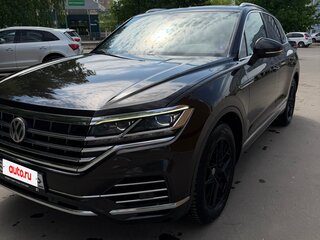 2019 Volkswagen Touareg III, коричневый, 5500000 рублей, вид 1