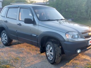 2011 Chevrolet Niva I Рестайлинг, коричневый, 590000 рублей, вид 1