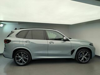 2025 BMW X5 40i IV (G05/G18) Рестайлинг, серый, 17900000 рублей, вид 5