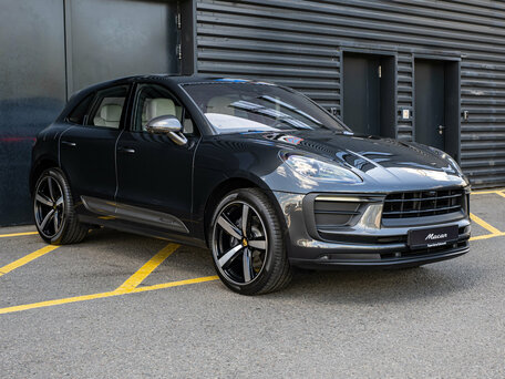 2026 Porsche Macan I Рестайлинг 2, серый, 14990000 рублей, вид 4