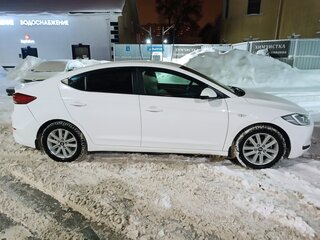 2018 Hyundai Elantra VI (AD), белый, 1300000 рублей, вид 5
