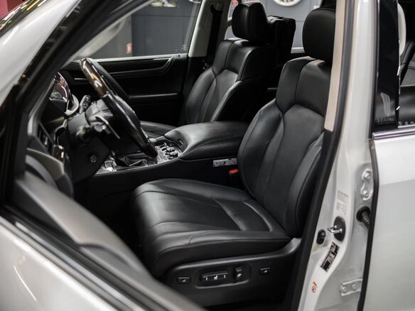 2016 Lexus LX 570 III Рестайлинг 2, белый, 7850000 рублей - вид 12