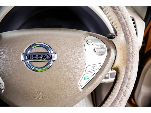 2015 Nissan Leaf 30kWh I (ZE0/AZE0), оранжевый - вид 16