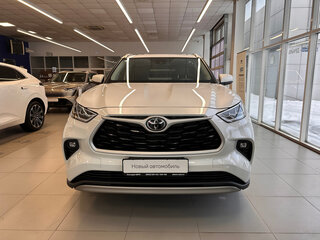 2025 Toyota Highlander IV (XU70), белый, 6700000 рублей, вид 4