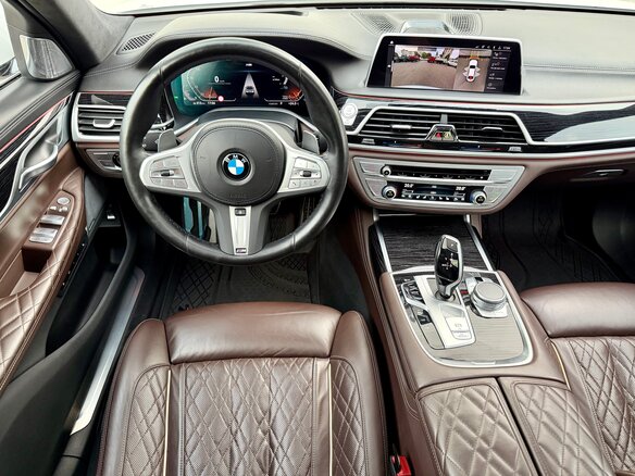 2021 BMW 7 серии Long 740Li xDrive VI (G11/G12) Рестайлинг, белый, 8900000 рублей - вид 24