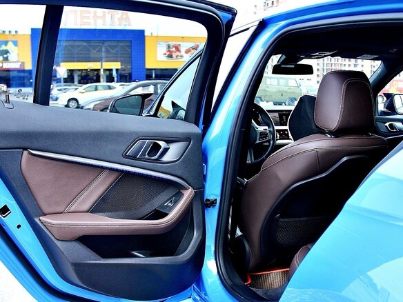 2020 BMW 1 серии 118d III (F40), синий, 3050000 рублей - вид 24