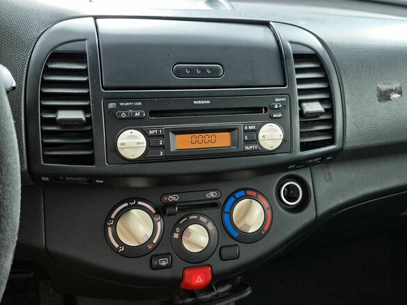 2003 Nissan Micra III (K12), красный, 177000 рублей - вид 12