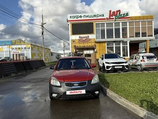2011 Kia Rio II Рестайлинг, красный, 650000 рублей, вид 1