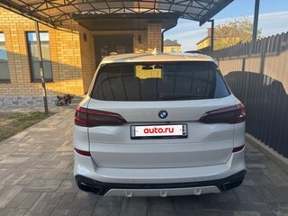 2020 BMW X5 30d IV (G05/G18), белый, 7700000 рублей, вид 3