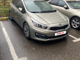 2017 Kia Ceed II Рестайлинг, серебристый, 1450000 рублей, вид 2