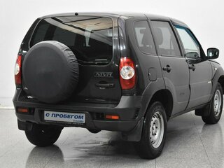 2017 Chevrolet Niva I Рестайлинг, коричневый, 545000 рублей, вид 4