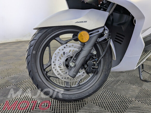 2026 Honda PCX 160, белый, 499900 рублей - вид 10