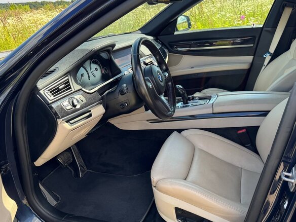 2010 BMW 7 серии 740d xDrive V (F01/F02/F04), синий, 1800000 рублей - вид 8
