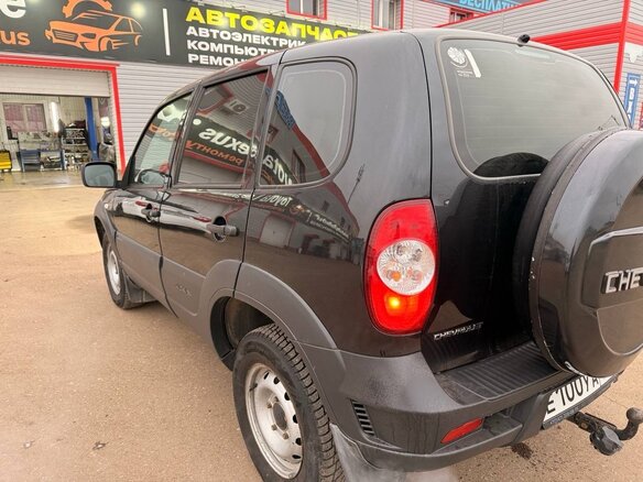 2019 Chevrolet Niva I Рестайлинг, чёрный, 620000 рублей - вид 7