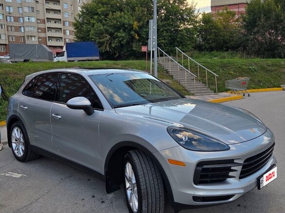 2020 Porsche Cayenne III, серый, 8300000 рублей - вид 2