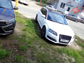 2012 Audi A3 II (8P) Рестайлинг 2, белый, 850000 рублей, вид 4