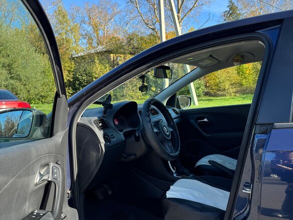2014 Volkswagen Polo V, синий, 1200000 рублей - вид 3
