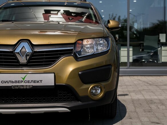 2015 Renault Sandero Stepway II, зелёный - вид 9