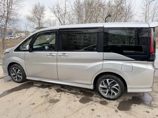 2021 Honda Stepwgn Spada V Рестайлинг, серебристый, 2270070 рублей, вид 4