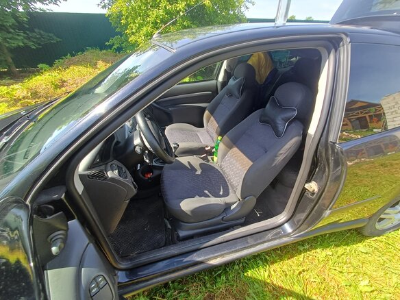 2000 Ford Focus I, чёрный - вид 8